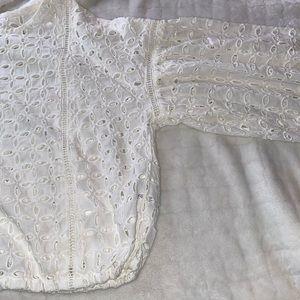 Cute white Forever 21 Top!